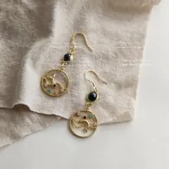 ドラゴンモチーフ イヤリング