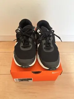 Nike ブラック スニーカー　レボリューション７　24センチ