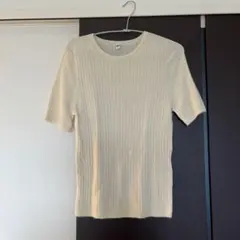 クリーム色 リブ編み 半袖ニット