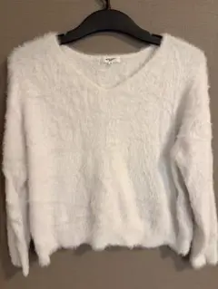 NATURAL BEAUTY BASIC M ホワイト Vネックニット•セーター