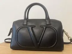 VALENTINO ブラックレザーVロゴ ウォーク 2WAYミニボストンバッグ 