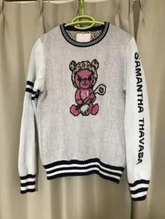 美品人気商品、Samantha Thavasa クマ柄　ニット M　袖ロゴライン