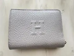 ヒロフ　イタリアンレザー　二つ折り財布　エンボスロゴ