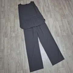 ユニクロ　クレープジャージー　セットアップ　ダークグレー
