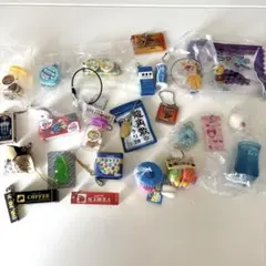 カプセルトイ　ガチャガチャ