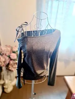 オフショルダー☆ワンショルダー☆グレー☆リボン☆可愛いカッコいい