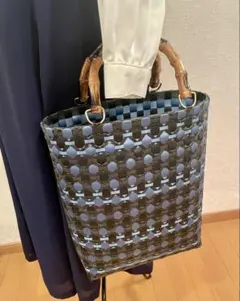 Item thumbnail for item c26a751f-7c9f-4ed0-b308-60b5bab11f67