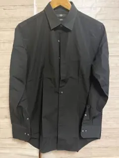 UNIQLO スリムフィット 黒シャツ M