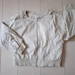 アースミュージック&エコロジー ベージュ ジップアップジャケット 110サイズ