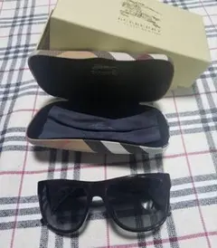 BURBERRY ブラック サングラス ケース付き