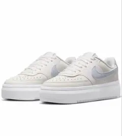 NIKE ローカット厚底スニーカーDZ5394-106 25.5cm