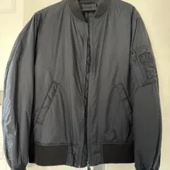 【UNIQLO】ネイビー MA-1