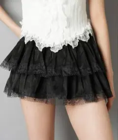 SPINNS スカート 黒