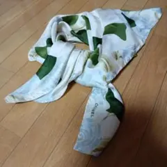 CHANEL 花柄 シルクスカーフ