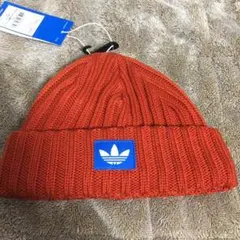 アディダスオリジナルニット帽子
