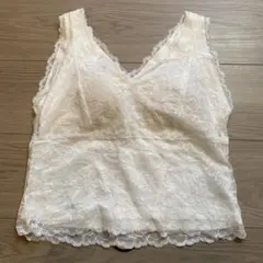 GU ジーユー ホワイト カップ付きレースタンクトップ Vネック M