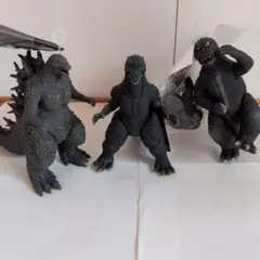 ムービーモンスターシリーズ ゴジラ 1965 2004 2023　3体セットのサムネイル