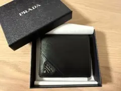 PRADA サフィアーノレザー 二つ折り財布 ブラックのサムネイル