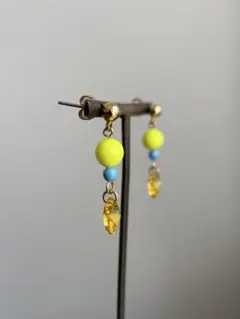 スワロフスキークリスタルピアス☆新品◯未使用