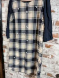 チェック柄長袖ワンピース 花ビ−ズ付き