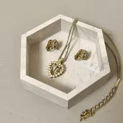 Nina Ricci｜クリスタルハートネックレス＋イヤリングセット