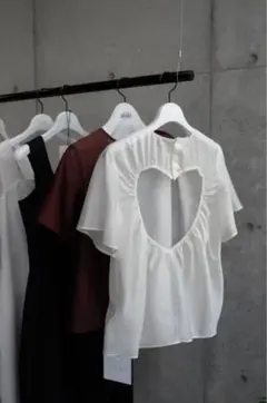akiki Ribbon One Shoulder Top ホワイト - メルカリ