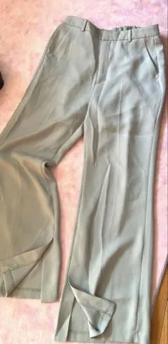 GUライトグリーン ワイドパンツ ゴムウエスト