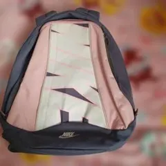 Nike ストライプデザインリュック