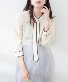 【新品未使用】ねじり配色ボウタイ7分袖ブラウス