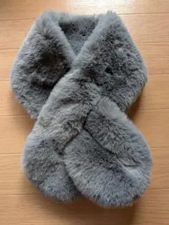 グレー ファー スカーフ型マフラー