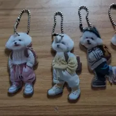 新品未使用の犬のキャラクター アクリルキーホルダー4個セット