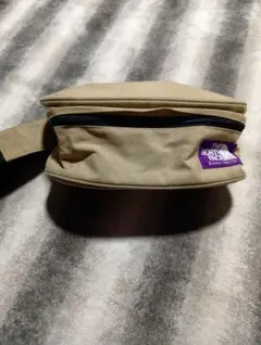 THE NORTH FACE ベージュ ボディバッグ