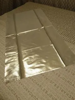 （N7265）約75cm×約48cm・ゴールド系メタルタフタ