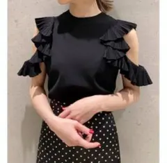 SNIDEL プリーツラッフルスリーブニットプルオーバー　黒