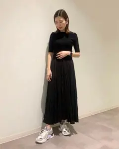 【美品】emmi atelier エミアトリエ ニットドッキングワンピースのサムネイル