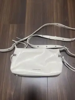CHARLES&KEITH ザイリア ホーボーバッグ