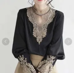 【美品】CAWAII アンティーク レース ブラウス 刺繍 長袖 黒　サテン