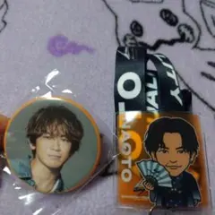 NAOTO缶バッチとフォンタブ付きネックストラップ