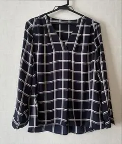 Mサイズ　ネイビーとホワイトのチェック柄シャツ