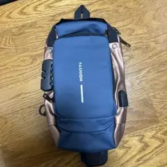 ダイヤルロック付き ボディバッグ ネイビー