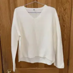 UNIQLO ホワイト Vネック セーター L