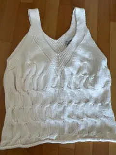 ケーブル編み ニットタンクトップ　ZARA