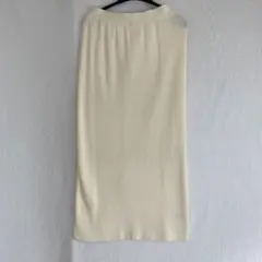 アイボリー リブ編み タイトスカート スリット入り