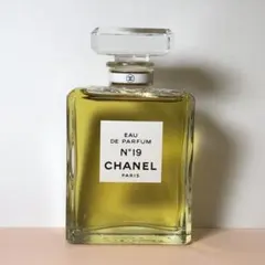 『未使用品』CHANEL No19 オード パルファム 50ml