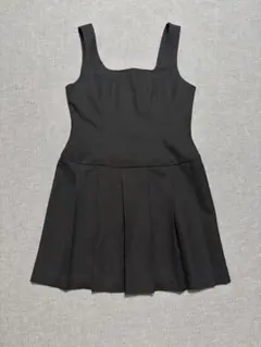 GU ローウエストプリーツジャンパードレス　S 黒　ワンピース　ミニワンピのサムネイル