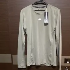 adidas TECHFIT 長袖シャツ M ベージュ