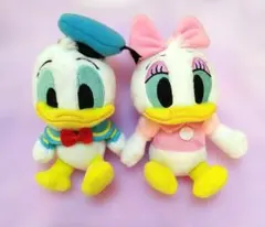 ドナルド・ダックとデイジー・ダックのぬいぐるみ - メルカリ