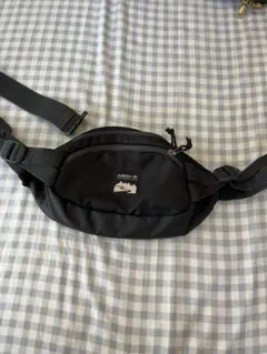 adidas ボディバッグ ブラック