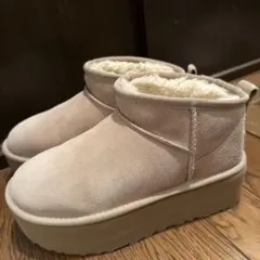 UGG アグ 厚底 クラシック ウルトラミニ プラットフォーム　ベージュ