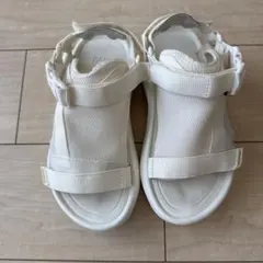 Teva サンダル